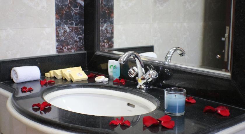 Pioneer Hotel Apartments Muscat Luaran gambar