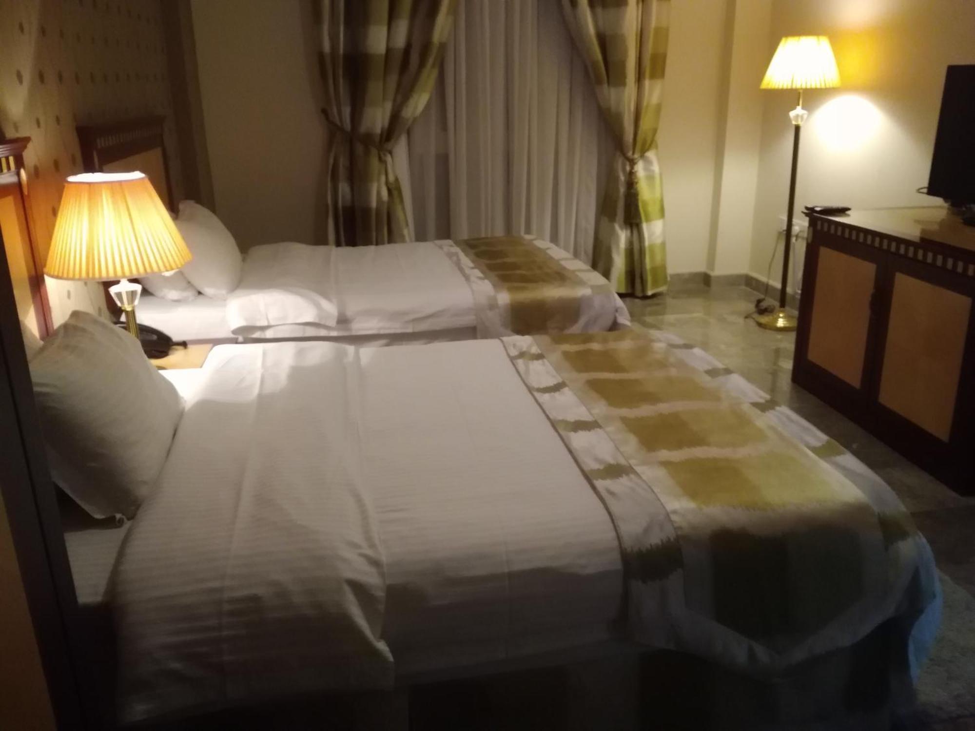 Pioneer Hotel Apartments Muscat Luaran gambar