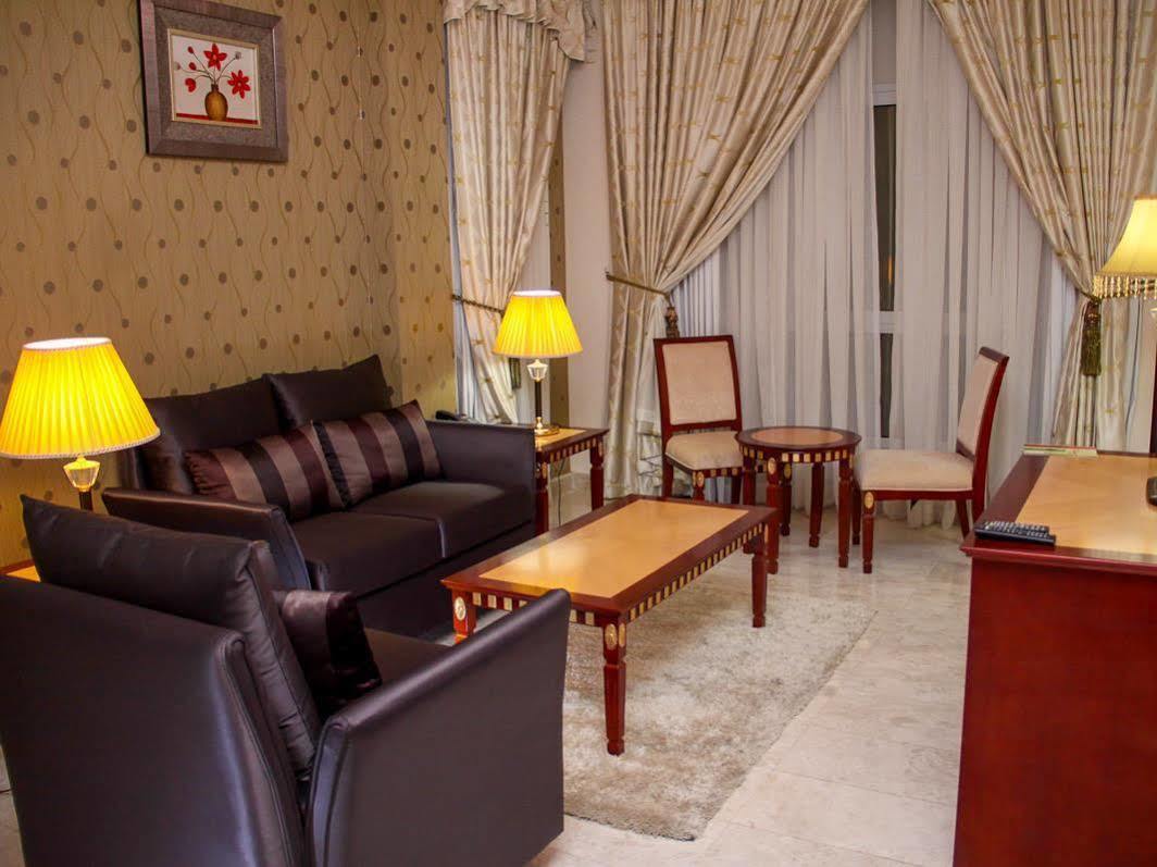 Pioneer Hotel Apartments Muscat Luaran gambar