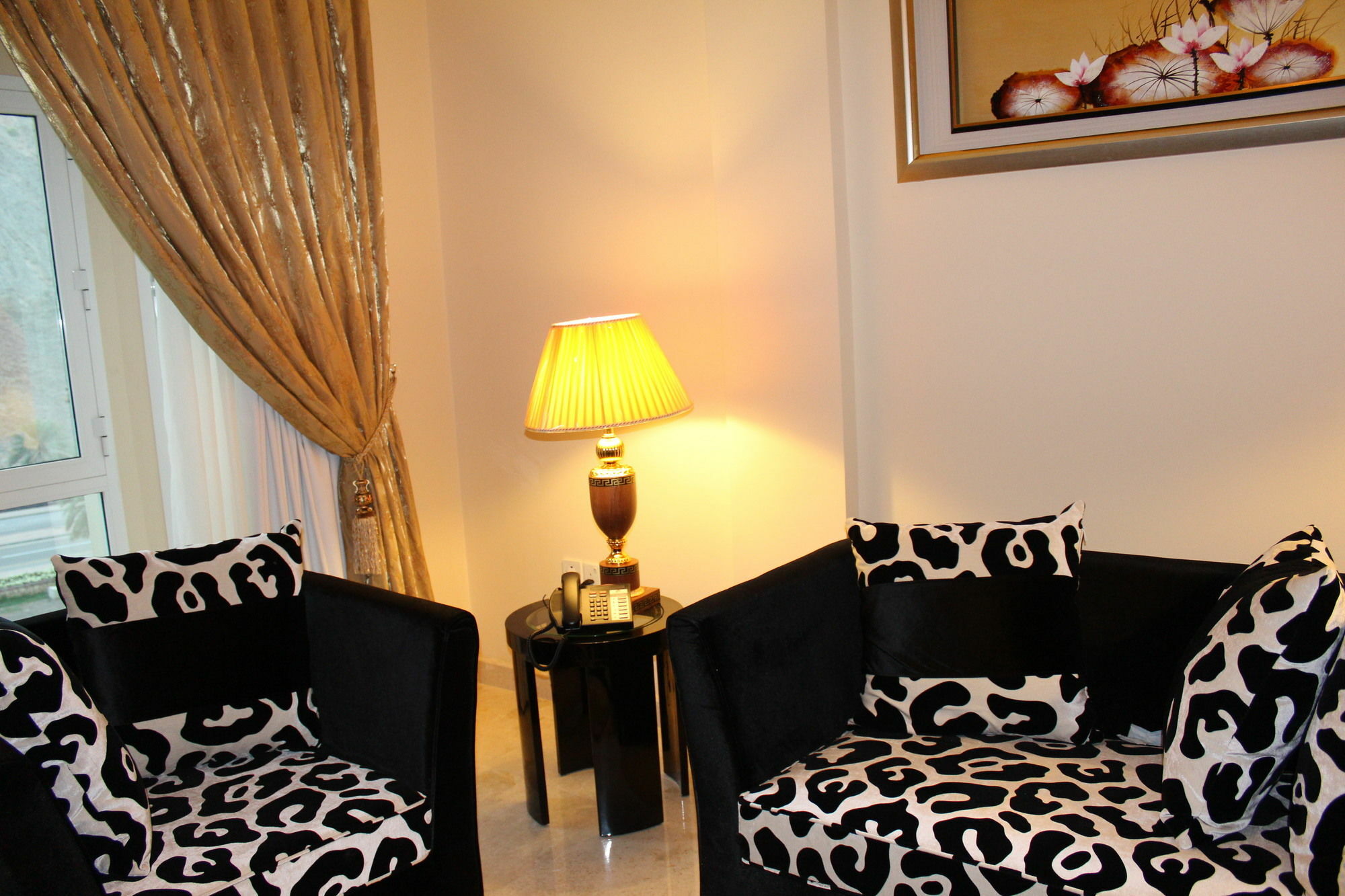 Pioneer Hotel Apartments Muscat Luaran gambar